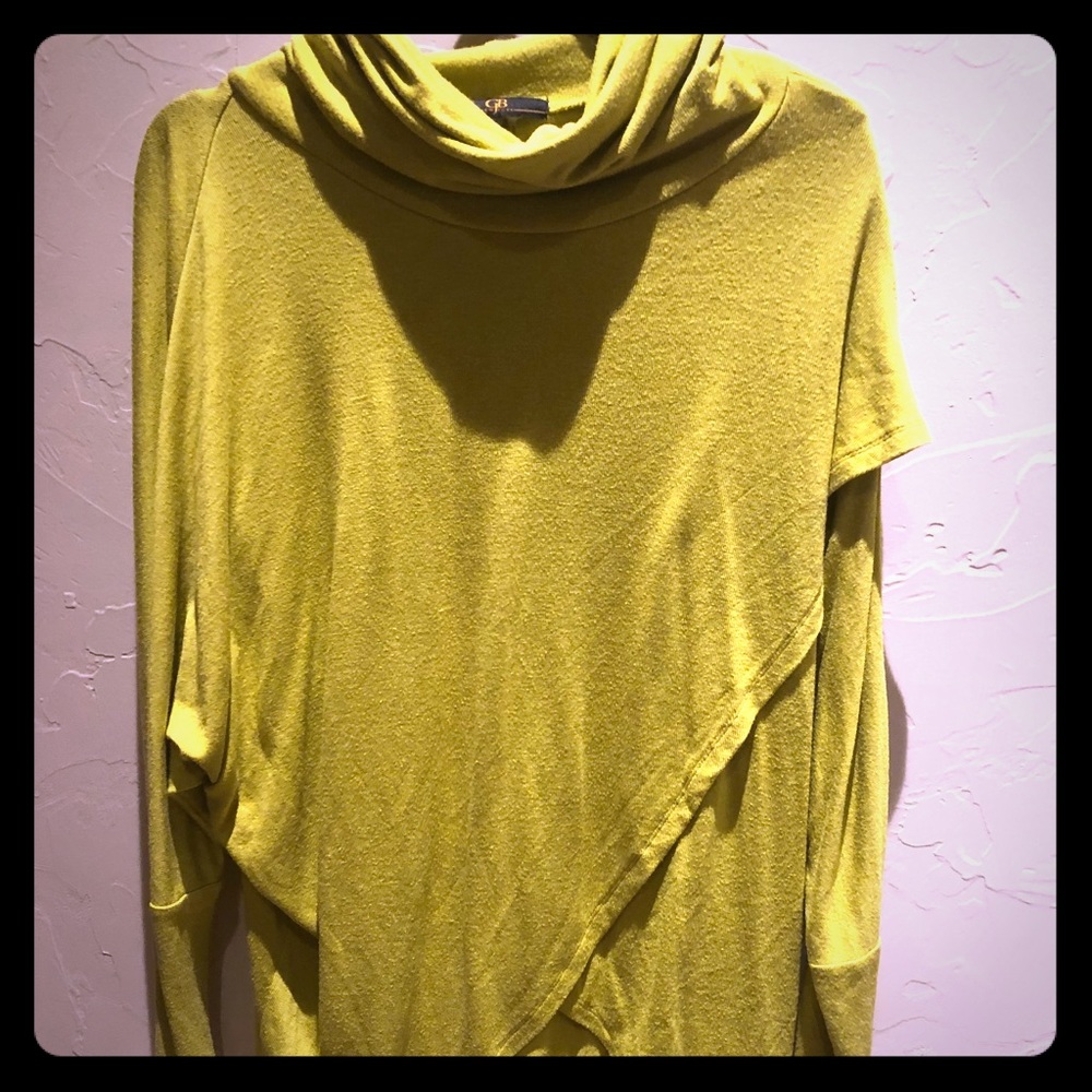 GB New York turtle neck sweater